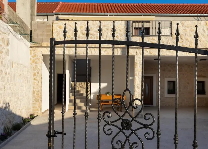 Apartamento With Parking Spaces Bibinje, Zadar - 21094 *